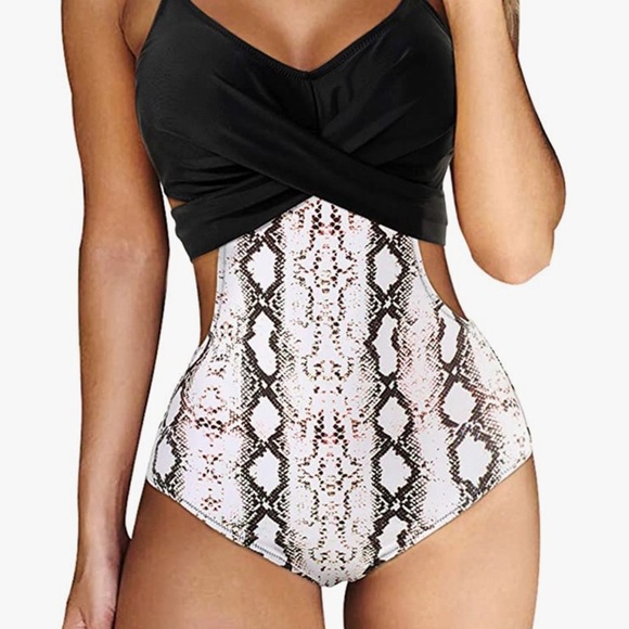 Women Front Cross Cutout One Piece Print Swimsuit - Picture 3 of 9